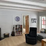Comfortable House In Quiet Area *